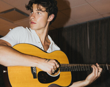 000JR-10E Shawn Mendes by Martin Guitars