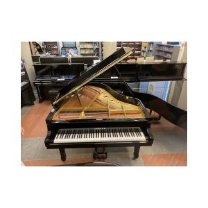 YAMAHA C3