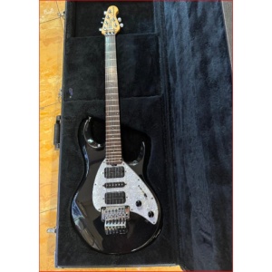 Music Man Silhouette HSH, chitarra elettrica solidbody, Usato